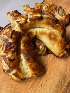 Una foto de Rosca de chicharrones uruguaya, hecha en casa, amasada a mano