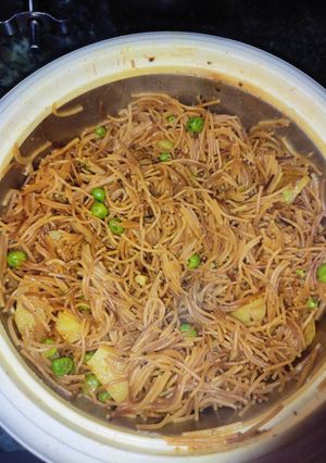 नमकीन सेवइयां (namkeen seviyan recipe in Hindi) रेसिपी मुख्य फोटो