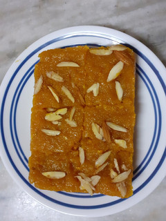 A picture of Mango Coconut Barfi.