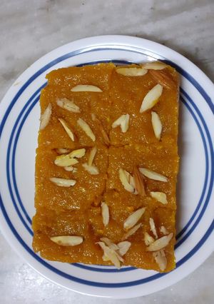 A picture of Mango Coconut Barfi.