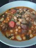 Garbanzos guisados con alcaravea