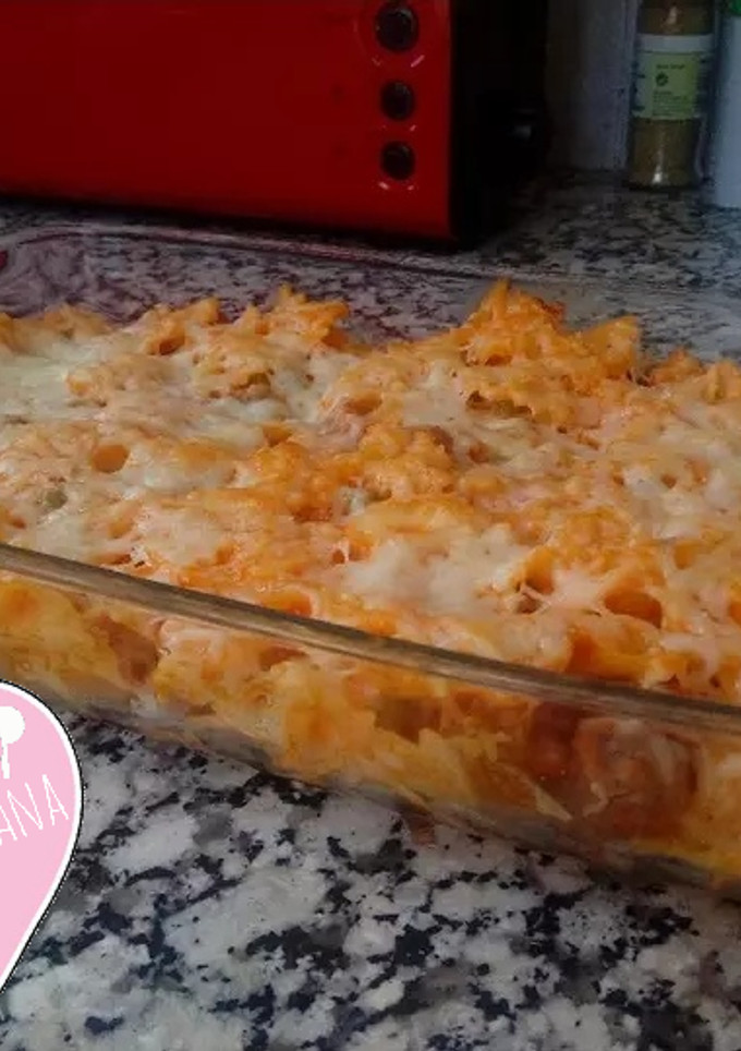 Una foto de Lacitos gratinados con carne y guisantes🎀