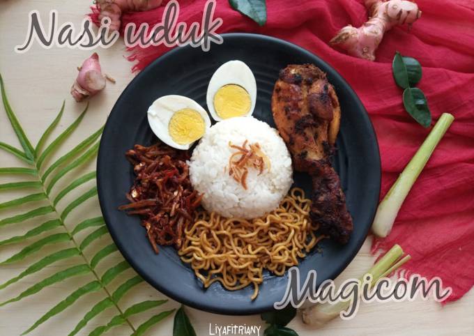 21. Nasi uduk magicom