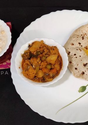 A picture of Dabha Style Cauliflower Mix Veg.