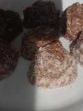 Trufas de banana y coco con chocolate