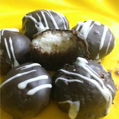 A picture of Chocolatey Sponge Rasgulle .