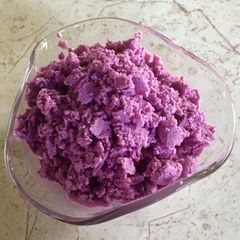 A picture of Jamun Ice Cream.