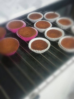 Una foto de Muffins de plátano y pepitas de chocolate sin gluten sin lactosa