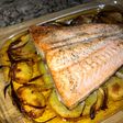 Salmón al horno con patatas