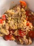 Scrambled Eggs with Tomato, Ham and Cheese