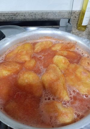 Una foto de Coliflor forrada en salsa roja🍅🍅🍅