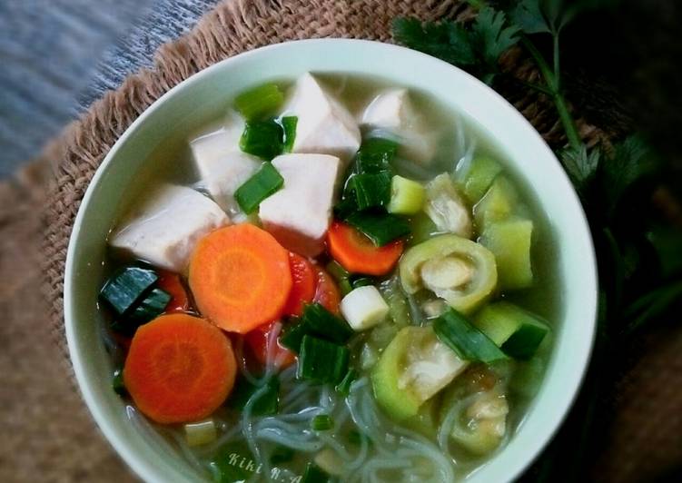 Bagaimana mengolah Sup Oyong, tahu &amp; bihun yang Lezat