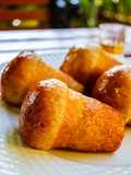 Babà tradizionale napoletano