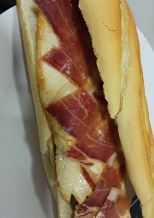 Una foto de Serranito