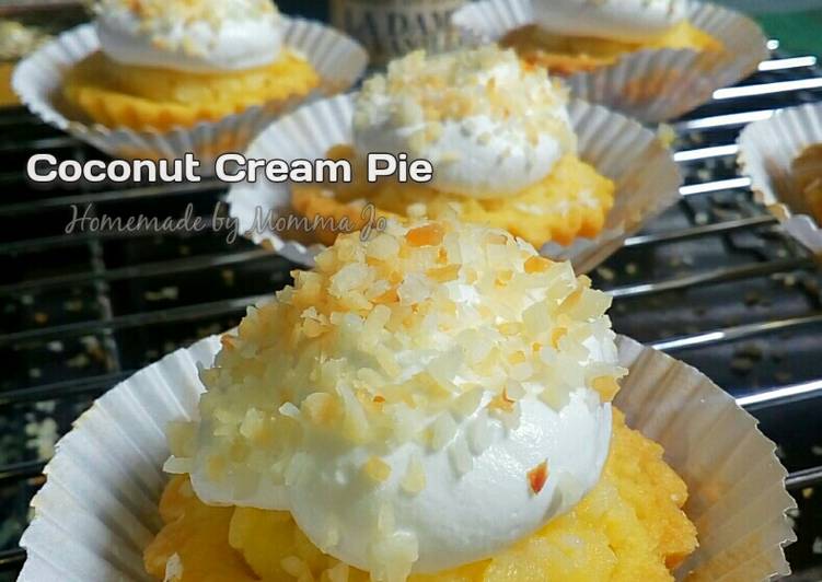 Pie kelapa / mini coconut cream tart (crust tanpa telur)