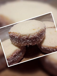Una foto de Alfajores de maicena 😋💞
