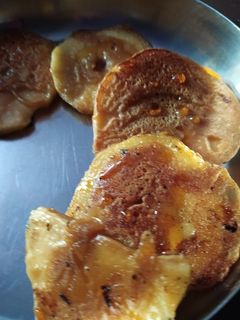 டேஸ்டி ஆப்பிள் ஸ்வீட்(Apple sweet recipe in tamil) செய்முறை முக்கிய புகைப்படம்