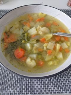 Zsenge karalábé- zöldségleves recept fotója