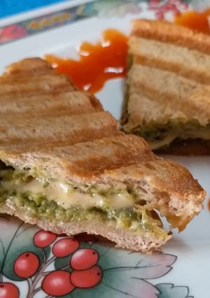 A picture of Chutney and Cheese Grilled Sandwich.