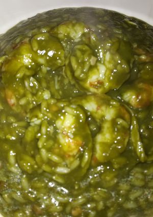 Foto principal de Arroz Cremoso de Espinacas y Gambones con Taquitos de Jamón