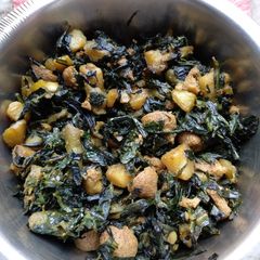 A picture of Marsh barbel leaves stir fry (Kulekharar Choch-chori).