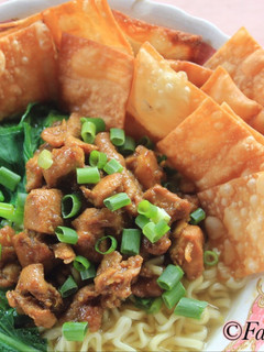 Foto resep Mie Ayam Pangsit Goreng