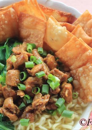 Foto resep Mie Ayam Pangsit Goreng