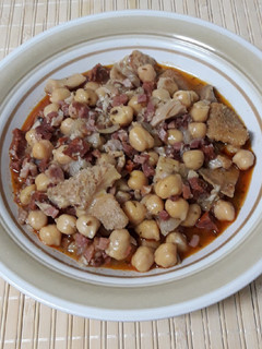 Una foto de Menudo de garbanzos