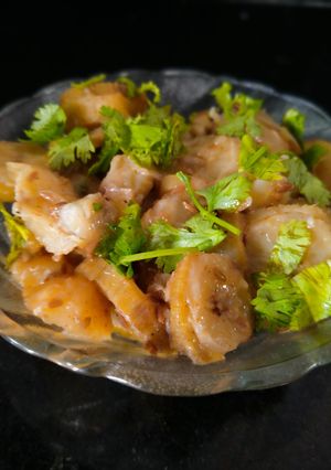 કાચા કેળા ની ભાજી(Kela ni Bhaji Recipe in Gujarati) રેસીપી મુખ્ય ફોટો