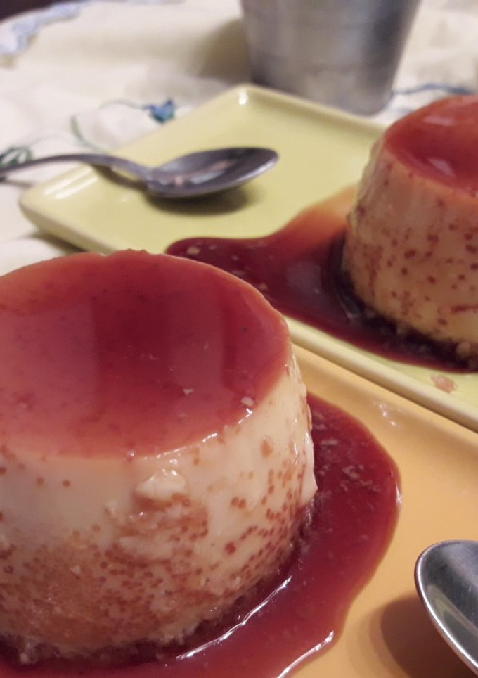 Una foto de Flan de leche condensada y almendra