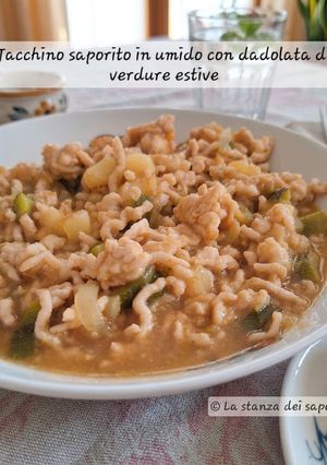 Foto di Tacchino saporito in umido con dadolata di verdure estive