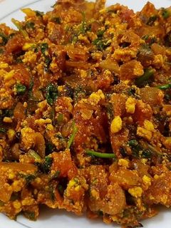 पनीर भुर्जी (सात्विक) (paneer bhurji recipe in marathi) रेसिपी चे मुख्य फोटो