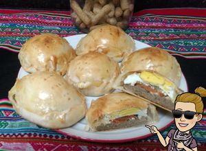 Una foto de Hamburguesas escondidas.