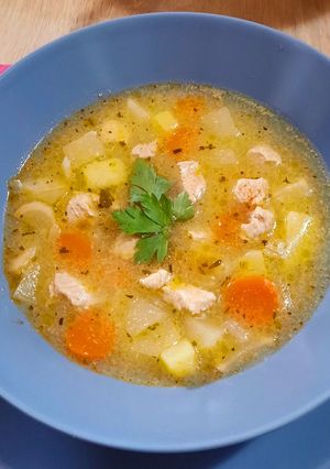 Tárkonyos raguleves pulykamellből recept fotója