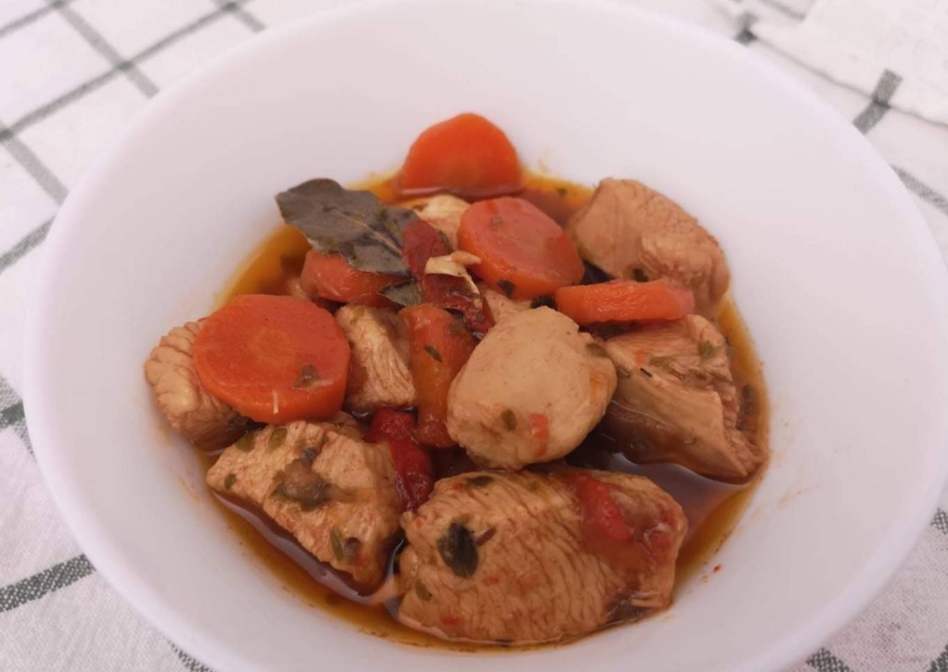 Pollo en escabeche