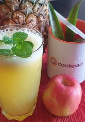 A picture of PineappleApplejuice# themechallenge.