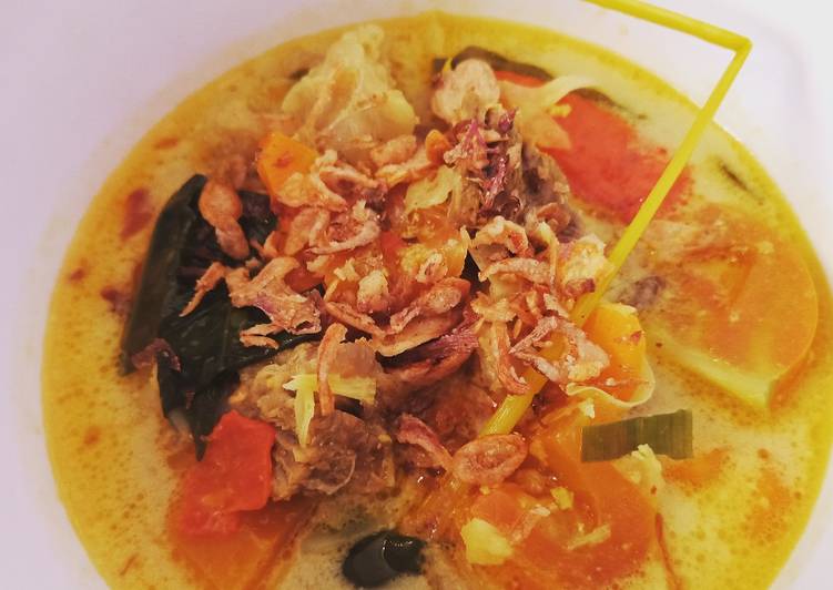 TTSS (Tongseng Tetelan Sapi Simpel)