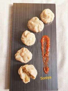 मैगी चीज़ मोमोज़(maggi cheese momos recipe in hindi) रेसिपी मुख्य फोटो