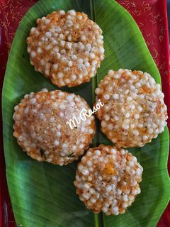 साबुदाणा वडा (sabudana vada recipe in marathi) रेसिपी चे मुख्य फोटो