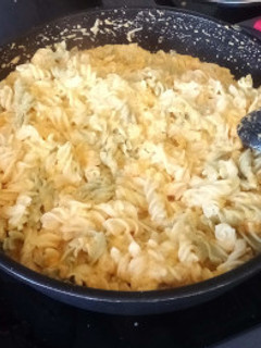 Una foto de Pasta con salsa de calabaza
