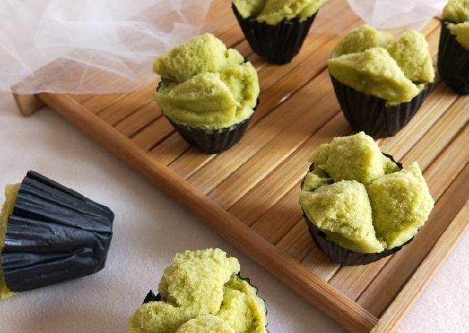 Cara Gampang Menyiapkan Bolu Kukus Pandan (all in one), Enak