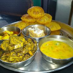 A picture of Dussehra thali.
