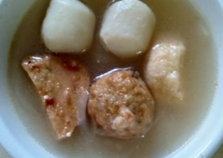 Soup fish balls