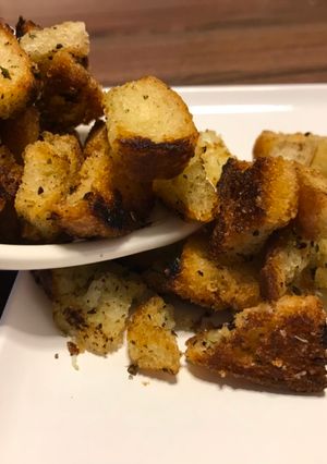 A picture of Leftover Bread Croutons.
