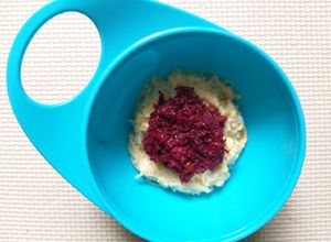 Foto resep Noodle with beet sauce (10mo baby solid food idea)