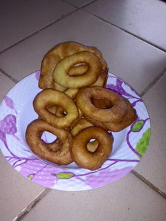 A picture of My Semovita doughnuts.