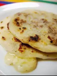 Una foto de Pupusas de queso