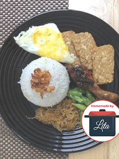 Foto resep Nasi Uduk Lengkap Rice Cooker sederhana #homemadebylita