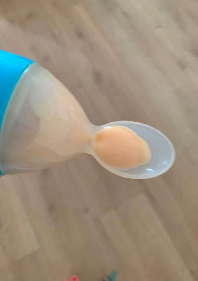 Una foto de Papilla de yogur y papaya