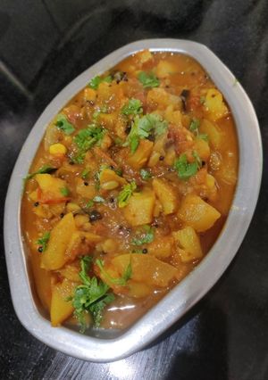 A picture of Lauki Aloo ki Sabji.